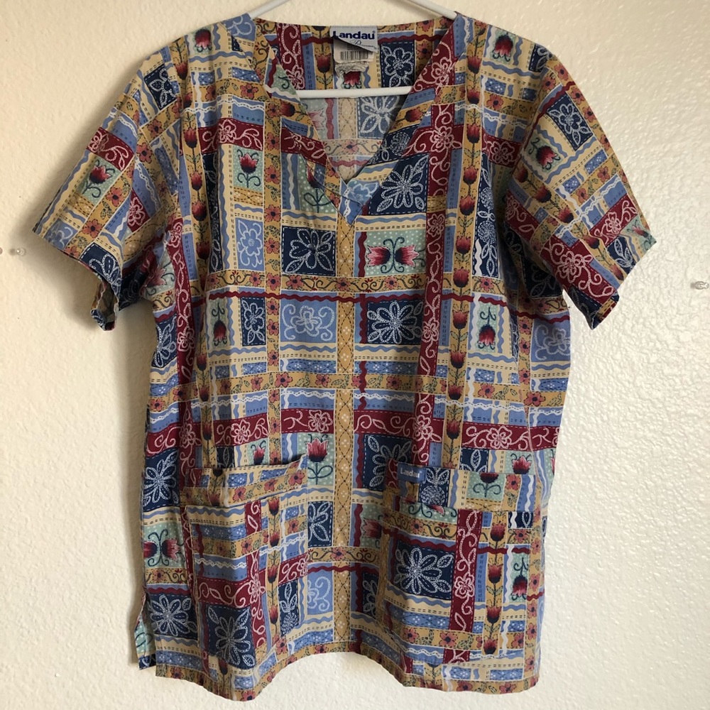 Scrub top- flower pattern